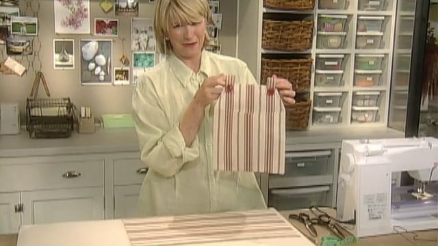 MSL Season 6 Episode 033V Laundry Care & Rigging an Outdoor Clothesline