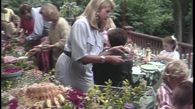 Secrets of Entertaining: A Buffet Party For Family And Friends